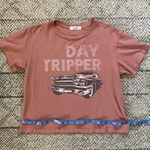 Graphic Tee - size M - perfect condition - Picture 3 of 4